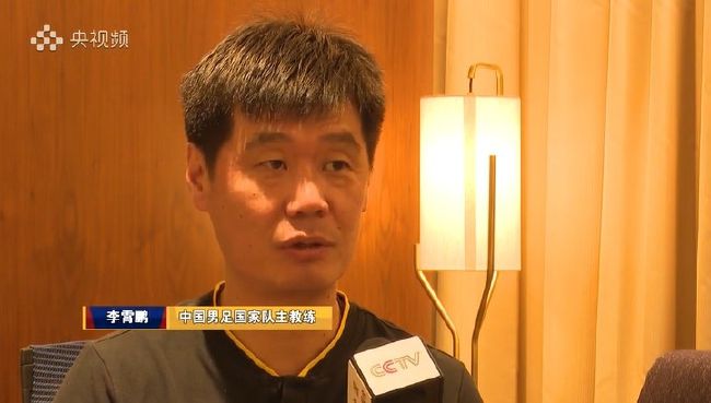 脱衣服舌吻